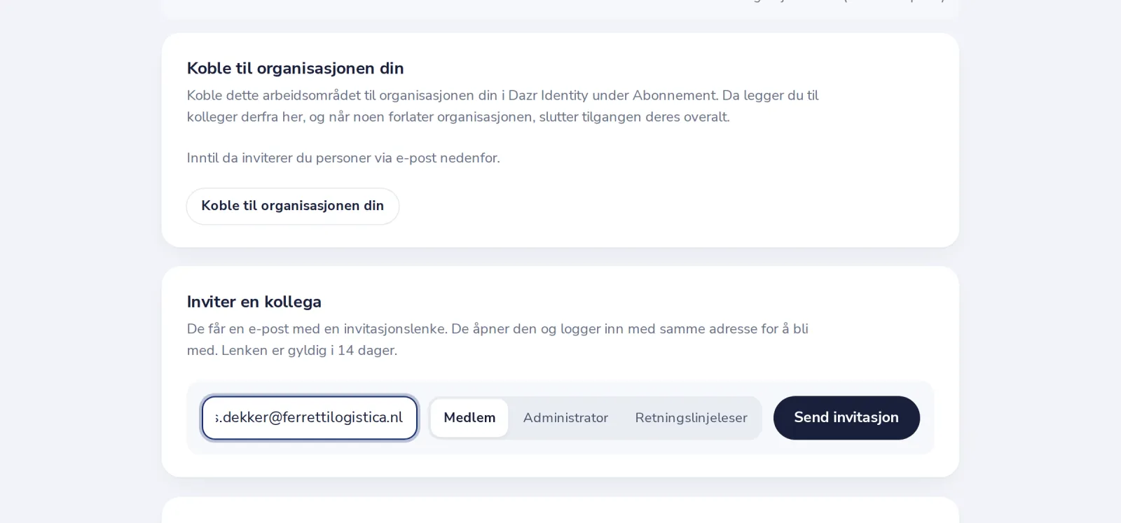 Skriv e-postadressen og velg en rolle
