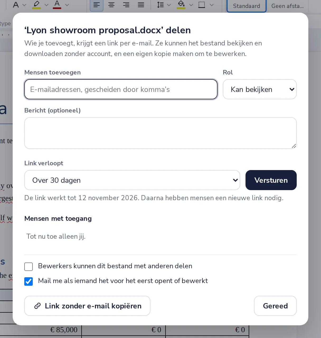 Voeg hun e-mailadres toe