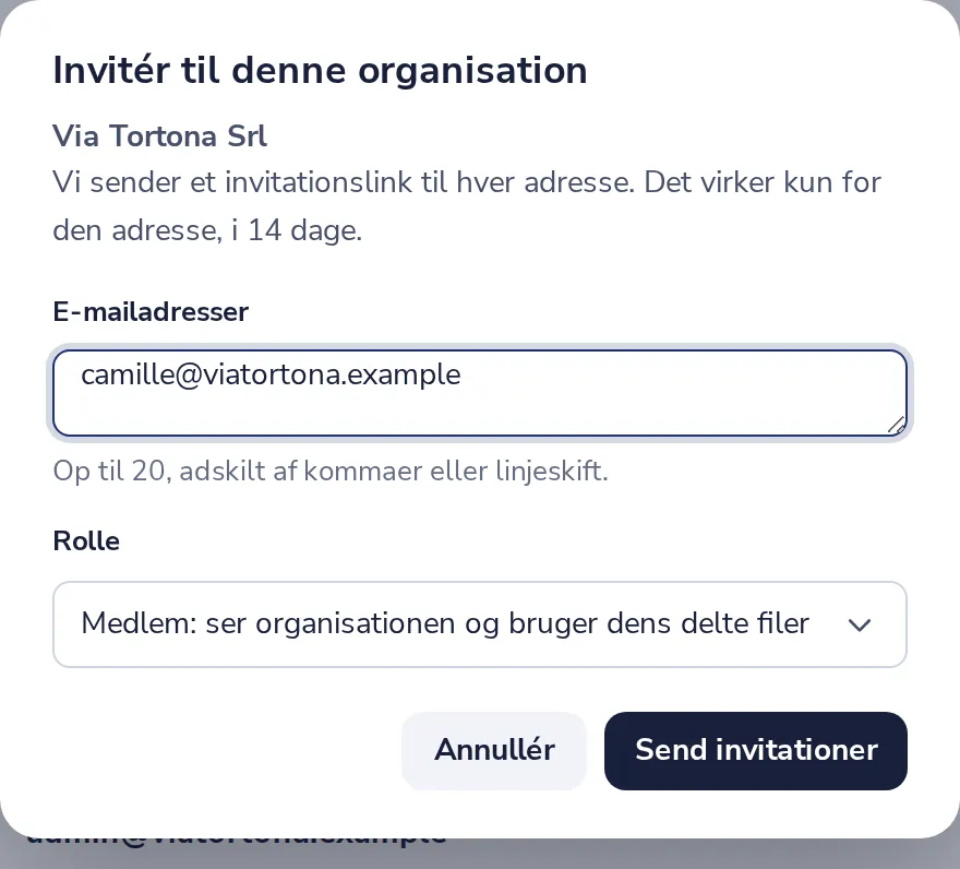 Skriv deres e-mailadresser