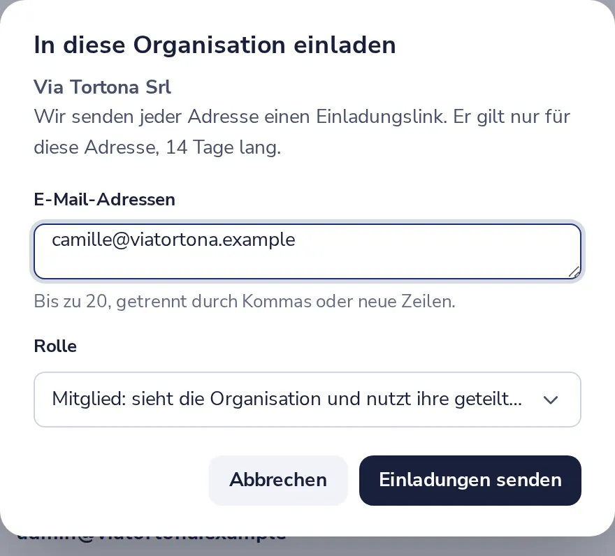 E-Mail-Adressen eingeben