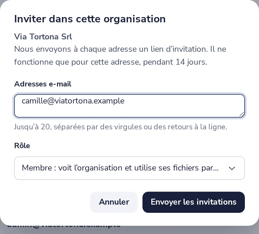 Saisissez leurs adresses e-mail