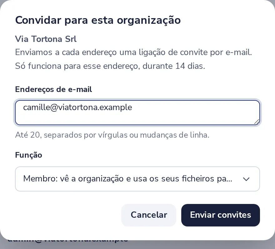 Escreva os endereços de e-mail